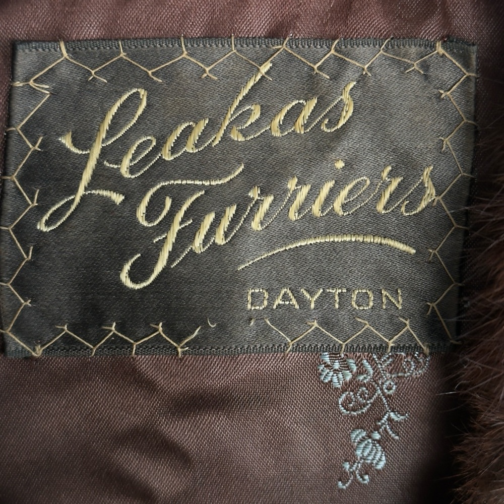 Vintage Brown 60s Leakas Furriers Dayton Mink Fur Shawl Cape Capelet - Picture 7 of 12